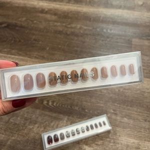 Static Nails Round Toasted Sugar